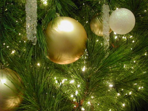 christmas-decorations-1427270-640x480